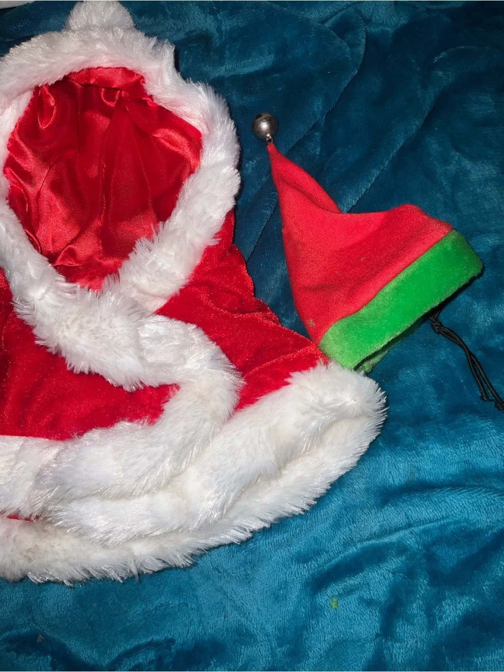 2pc Red Santa pet nwot loose stock pet Costume & xs smallwith Snowflake Accent
